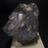 Fluorita<br />Oseja de Sajambre, Comarca Montaña Oriental, León, Castilla y León, España<br />8 x 8 x 3 cm<br /> (Autor: Antonio Alcaide)