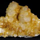 CalcitaSant Fost de Campsentelles, Comarca Vallès Oriental, Barcelona, Cataluña / Catalunya, España13 x 8,5 x 6 cm (Autor: Mineratlas)