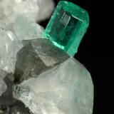 Beryl (variety emerald), Calcite, Dolomite<br />La Pita mining district, Municipio Maripí, Western Emerald Belt, Boyacá Department, Colombia<br />32x28x22mm, xl=11mm<br /> (Author: Fiebre Verde)