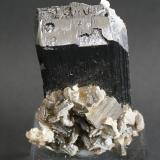 Ferberite (Wolframite Group)<br />Yaogangxian Mine, Yizhang, Chenzhou Prefecture, Hunan Province, China<br />40mm x 30mm x 10mm<br /> (Author: Philippe Durand)