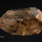Cuarzo  variedad Ahumado<br />Mina Tsumet.Tsumet, Región Otjikoto,Namibia.<br />8 x 4 x 3 cm<br /> (Autor: Ricardo Fimia)