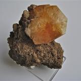 Calcite<br />Berry Materials Corp. Quarry, North Vernon, Jennings County, Indiana, USA<br />the calcite is 7 cm max dimension<br /> (Author: Bob Harman)