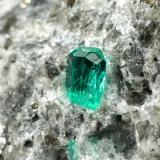 Beryl (variety emerald), Calcite, Pyrite<br />Chivor mining district, Municipio Chivor, Eastern Emerald Belt, Boyacá Department, Colombia<br />45x36x29mm, xl=4mm<br /> (Author: Fiebre Verde)