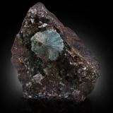 Gormanite on Siderite<br />Rapid Creek area, Dawson mining district, Yukon Territory, Canada<br />5,0	x	5,0	x	3,0	cm<br /> (Author: MIM Museum)