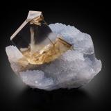 Calcite on Quartz (chalcedony variety)<br />Jalgaon District, Maharashtra, India<br />7,0	x	7,0	x	8,0	cm<br /> (Author: MIM Museum)