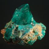 Dioptasa<br />Mina Tantara, Shinkolobwe, Cinturón de cobre de Katanga, Katanga (Shaba), República Democrática del Congo (Zaire)<br />3 X 3 cm<br /> (Autor: Ricardo Fimia)