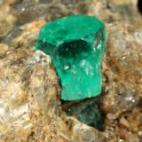 Beryl (variety emerald), Calcite, Dolomite, Pyrite<br />Chivor mining district, Municipio Chivor, Eastern Emerald Belt, Boyacá Department, Colombia<br />33x37x40mm, xl=8mm<br /> (Author: Fiebre Verde)