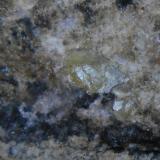 Titanita y Ferro-hornblenda<br />Laguna de la Caldera, Sierra Nevada, Capileira, Comarca Alpujarra Granadina, Granada, Andalucía, España<br />8 x 6 x 3 cm<br /> (Autor: Antonio Alcaide)