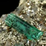 Beryl (variety emerald), Dolomite, Pyrite<br />Chivor mining district, Palo Arañado Mine, Municipio Chivor, Eastern Emerald Belt, Boyacá Department, Colombia<br />35x27x12mm, main xl=11mm<br /> (Author: Fiebre Verde)