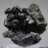 Epidota<br />Corta Mercedes, Minas de Cala, Cala, Comarca Sierra de Huelva, Huelva, Andalucía, España<br />7 x 6 x 4 cm<br /> (Autor: Ricardo Fimia)