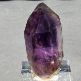 Quartz (variety amethyst)<br />Goboboseb Mountains, Brandberg area, Erongo Region, Namibia<br />60mm x 30mm x 30mm<br /> (Author: Philippe Durand)