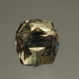 PyriteMina Wyoming, Gilman, Distrito Gilman, Condado Eagle, Colorado, USA1.5 x 1.5 cm (Author: crosstimber)