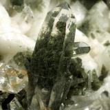 Quartz, Albite<br />Ganesh Himal, Dhading District, Bagmati Pradesh, Nepal<br />190x125x45mm<br /> (Author: Fiebre Verde)