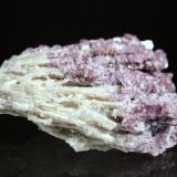 Fluorite, Barite pseudomorph after LaumontiteDistrito Cripple Creek, Condado Teller, Colorado, USA7.5 x 4.5 cm (Author: Don Lum)