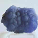 Fluorita<br />Guxian, Tongbai, Prefectura Nanyang, Provincia Henan, China<br />6,5 x 4,6 x 3 cm<br /> (Autor: Raúl S. Llorente)