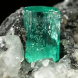 Beryl (variety emerald), Calcite<br />Coscuez mining district, Municipio San Pablo de Borbur, Western Emerald Belt, Boyacá Department, Colombia<br />59x20x60mm, xl=7x5mm<br /> (Author: Fiebre Verde)