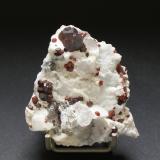 SpessartineShengus (Shingus), Distrito Roundu, Gilgit-Baltistan (Áreas del Norte), Paquistán60mm x 50mm x 20mm (Author: Philippe Durand)