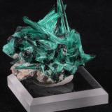 Brochantite<br />Milpillas Mine, Cuitaca, Municipio Santa Cruz, Sonora, Mexico<br />3.5 x 3.3 x 2.0 cm<br /> (Author: steven calamuci)