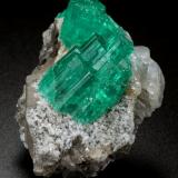 Beryl (variety emerald), Albite (variety cleavelandite), Dolomite, Pyrite<br />Chivor mining district, Piedra de Chulo Mine, Municipio Chivor, Eastern Emerald Belt, Boyacá Department, Colombia<br />45x33x23mm, largest aggregate=18x16mm<br /> (Author: Fiebre Verde)