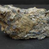 Cianita y Estaurolita<br />Alpe Sponda - Pizzo Forno, Valle Chironico, Leventina, Ticino (Tessin), Suiza<br />11 x 6 x 2 cm<br /> (Autor: Antonio Alcaide)
