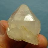 Quartz<br />Ceres, Warmbokkeveld Valley, Ceres, Valle Warmbokkeveld, Witzenberg, Cape Winelands, Western Cape Province, South Africa<br />44 x 40 x 23 mm<br /> (Author: Pierre Joubert)