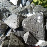 MagnetitaKovdor Zheleznyi Mine, Kovdor Massif, Kola Peninsula, Murmanskaja Oblast, Northern Region, Russia11 x 10 cm (Autor: nerofis2)