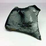 ObsidianaPico Viejo (Montaña Chahorra), Parque nacional del Teide, Tenerife, Provincia de Santa Cruz de Tenerife, Canarias, España2,5 x 4 cm (Autor: FranHB)