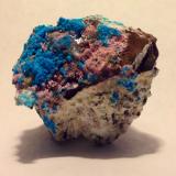 Magnesiokoritnigite, Lavendulan, Canutite<br />Torrecillas Mine, Salar Grande, El Tamarugal Province, Tarapacá Region, Chile<br />4 cm<br /> (Author: JC)