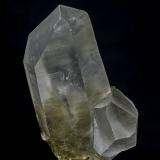 Quartz, Epidote<br />Cisneros, Distrito Buenaventura, Departamento Valle del Cauca, Colombia<br />8.7 x 5.0 cm<br /> (Author: am mizunaka)