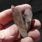 Quartz<br />Ceres, Warmbokkeveld Valley, Ceres, Valle Warmbokkeveld, Witzenberg, Cape Winelands, Western Cape Province, South Africa<br />Fingers for size<br /> (Author: Pierre Joubert)