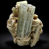 Fluorapatite with Stilbite-Ca<br />Imilchil area, Anti-Atlas, Er Rachidia Province, Drâa-Tafilalet Region, Morocco<br />11 cm.<br /> (Author: Enrique Llorens)