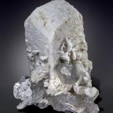 Microcline with Quartz and Topaz<br />Shigar Valley, Shigar District, Gilgit-Baltistan (Northern Areas), Pakistan<br />160 X 134 mm<br /> (Author: Manuel Mesa)