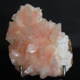 Heulandite-Ca<br />Rat's Nest Claim, Challis, Bay Horse District, Custer County, Idaho, USA<br />60mm 50mm x 35mm<br /> (Author: Philippe Durand)