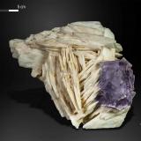 Fluorite on Baryte<br />La Cabaña, Valdelmar, Berbes mining area, Berbes, Ribadesella, Comarca Oriente, Principality of Asturias (Asturias), Spain<br />138 X 88 mm<br /> (Author: Manuel Mesa)