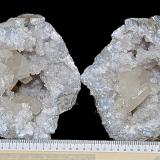 Calcite on QuartzState Route 37 road cuts, Harrodsburg, Clear Creek Township, Monroe County, Indiana, USAgeode is about 17 cm, the largest intact calcites are 4.8 cm and 7.0 cm (Author: Bob Harman)