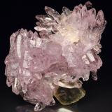Quartz (variety rose quartz), Muscovite<br />Minas Gerais, Brazil<br />4.5 cm<br /> (Author: Nunzio)