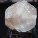 Calcita<br />Canteras de mármol, Estremoz, Distrito Évora, Província Alentejo Central, Región Alentejo, Portugal<br />35x30 mm<br /> (Autor: Ignacio)
