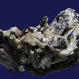 Ferberita<br />Mina Yaogangxian, Yizhang, Prefectura Chenzhou, Provincia Hunan, China<br />6 x 4 cm<br /> (Autor: Ricardo Fimia)