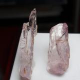 Espodumena (variedad kunzita)<br />Teófilo Otoni, Valle Mucuri, Minas Gerais, Brasil<br />25x25 mm<br /> (Autor: Ignacio)