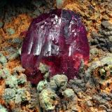 Roselite<br />Bou Azzer mining district, Drâa-Tafilalet Region, Morocco<br />Cristal 1,1 cm<br /> (Author: Enrique Llorens)