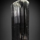 ElbaiteGolconda pegmatite, Governador Valadares, Vale do Rio Doce, Minas Gerais, Brazil100 x 38 mm (Author: Manuel Mesa)