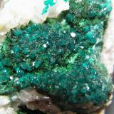 Dioptase and MalachiteTsumeb Mine, Tsumeb, Otjikoto Region, Namibia35mm x 70mm x 70mm (Author: Heimo Hellwig)