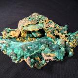 Malachite, Pyromorphite, Cerussite<br />Brown's open pit, Rum Jungle, Batchelor, Coomalie Shire, Northern Territory, Australia<br />100 mm x 90 mm x 30 mm<br /> (Author: Robert Seitz)