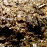 GranatitaCala Mines, Cala, Comarca Sierra de Huelva, Huelva, Andalusia, Spain9 x 7 x 4 cm. (Autor: Felipe Abolafia)