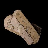 Microclina<br />Can Vernenc, Massís del Montnegre, La Batllòria, Sant Celoni, Comarca Vallès Oriental, Barcelona, Cataluña / Catalunya, España<br />7,5 x 3,5 x 5cm<br /> (Autor: heat00)