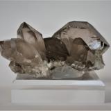 Quartz (variety smoky and gwindel)<br />Col des cristaux, Bassin du Talèfre, Mont Blanc Massif, Chamonix, Haute-Savoie, Auvergne-Rhône-Alpes, France<br />100mm x 70mm x 45mm<br /> (Author: Philippe Durand)