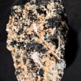 Tetradymite, QuartzCornwall, Inglaterra / Reino Unido145 mm x 100 mm x 60 mm (Author: Robert Seitz)
