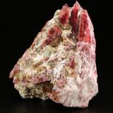 Rhodonite, CummingtoniteMina Morro da Mina, Conselheiro Lafaiete, Minas Gerais, Brasil59x56x31mm (Author: Fiebre Verde)