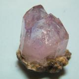 Quartz (variety amethyst)<br />Goboboseb Mountains, Brandberg area, Erongo Region, Namibia<br />20mm x 26mm x 20mm<br /> (Author: Heimo Hellwig)