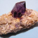 Quartz (variety amethyst)<br />Goboboseb Mountains, Brandberg area, Erongo Region, Namibia<br />42mm x 21mm x 25mm<br /> (Author: Heimo Hellwig)